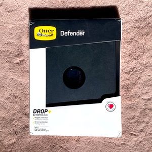 Otter box Defender IPad Pro 12.9 inch black cover